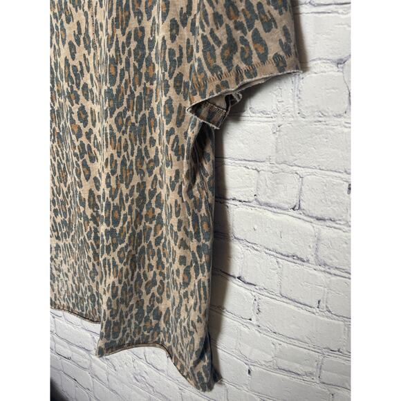Free People print Tourist Crew Neck Tee Leopard Print Womens Size Small - Picture 7 of 9